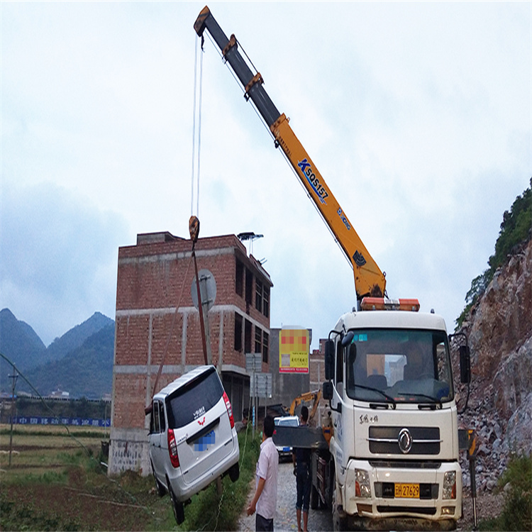 兰州道路交通事故救援吊装案例